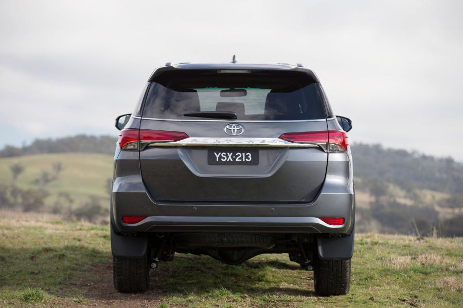  Toyota Fortuner Crusade (AN160) 2015 года  (AU) (фото 14 из 37)